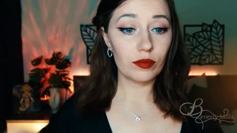 The divine Beverly online show from 02.01.25