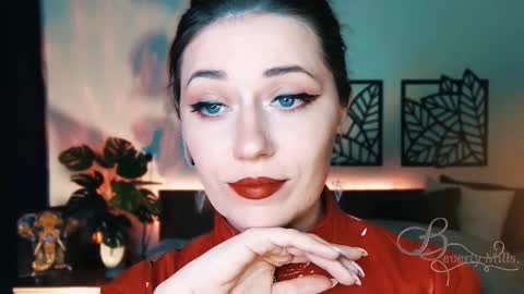 The divine Beverly online show from 02.15.25