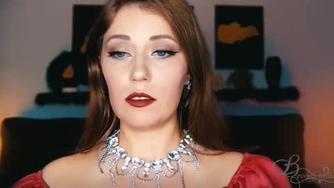 The divine Beverly online show from 09.12.25