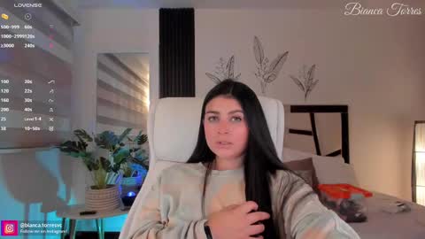 Bianca Torres online show from 02.25.25