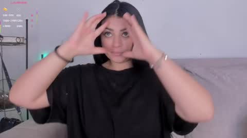 Bianca Torres online show from 09.30.25