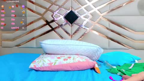 Miss Evelyn  online show from 10.23.25