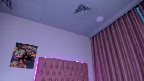 Elise online show from 11.15.25