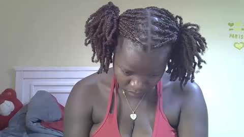 Snapshot of misscandy352_ chatting on 04.19.26 misscandy352_ online show from 04.19.26