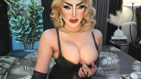 PRIESTESS CHANNEL online show from 10.26.25