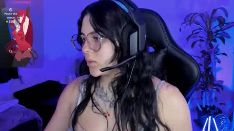 Snapshot of misscharlottte_18 chatting on 11.11.25 Missy Charlottte. Hey remember to give me a thumbs up ty online show from 11.11.25