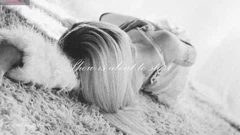 Chloe freelance model Please your thumbs up are important  online show from 10.21.25