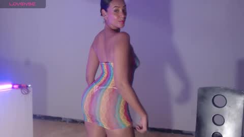 Snapshot of misscruzxz chatting on 11.05.25 Donna di Diamanti online show from 11.05.25