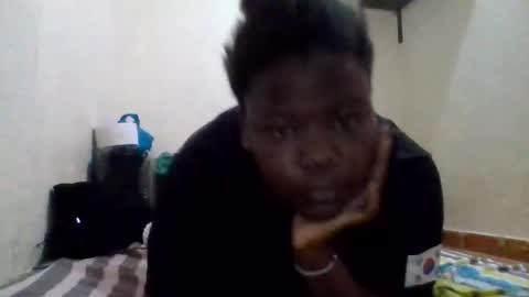 Snapshot of misscuteberry chatting on 10.13.25 VAL online show from 10.13.25