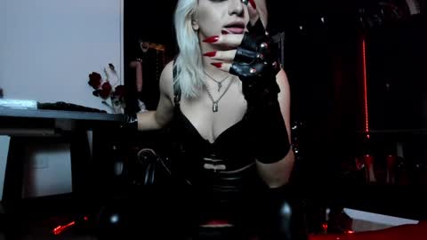 Missdarklady online show from 01.22.25