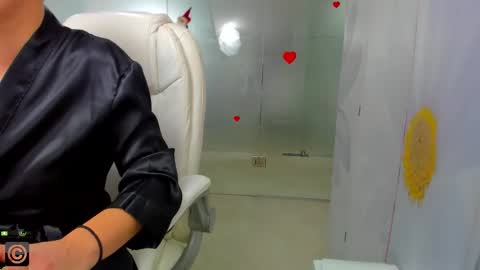 Miss Domina online show from 01.06.26