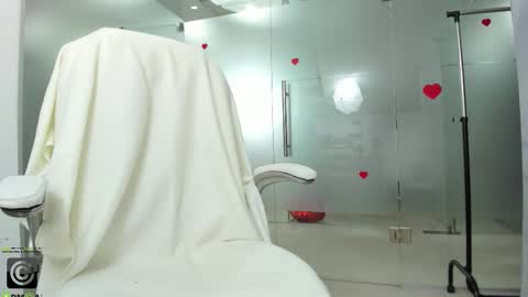 Miss Domina online show from 03.26.26