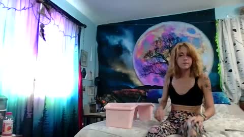 MissEeva online show from 09.19.25