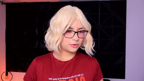 Snapshot of misselektra__ chatting on 01.06.25 ELEKTRA online show from 01.06.25