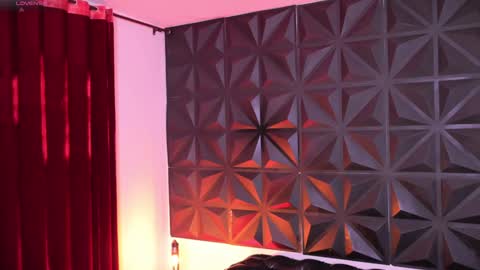 Snapshot of misselektra__ chatting on 01.28.25 ELEKTRA online show from 01.28.25