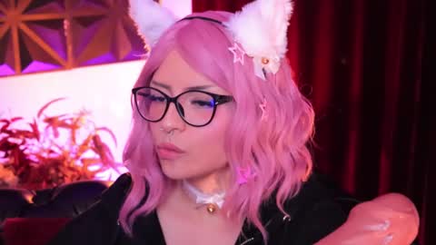 Snapshot of misselektra__ chatting on 02.13.25 ELEKTRA online show from 02.13.25