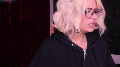 Snapshot of misselektra__ chatting on 02.28.25 ELEKTRA online show from 02.28.25