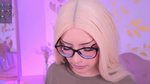 Snapshot of misselektra__ chatting on 09.24.25 ELEKTRA online show from 09.24.25