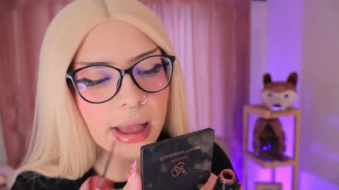 Snapshot of misselektra__ chatting on 10.04.25 ELEKTRA online show from 10.04.25