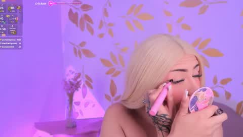 Snapshot of misselektra__ chatting on 11.05.25 ELEKTRA online show from 11.05.25