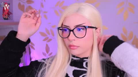 Snapshot of misselektra__ chatting on 12.02.25 ELEKTRA online show from 12.02.25