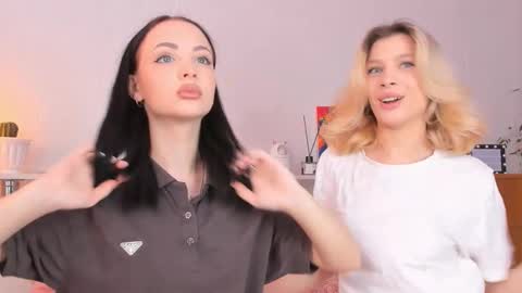 Snapshot of misseliss chatting on 11.26.25 Hello dear my name Elisa online show from 11.26.25