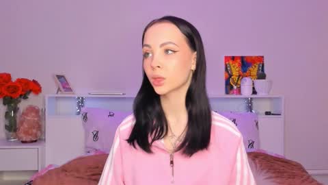 Snapshot of misseliss chatting on 01.18.26 Hello dear my name Elisa online show from 01.18.26