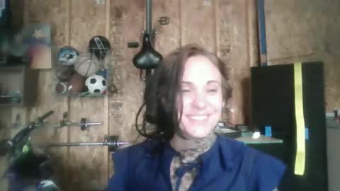 misshoneybadger333 online show from 09.30.25