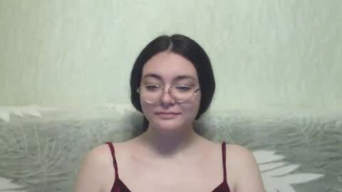 Snapshot of missis_mona chatting on 01.12.25 missis mona online show from 01.12.25