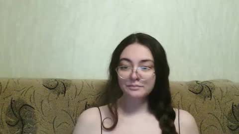 Snapshot of missis_mona chatting on 11.25.25 missis mona online show from 11.25.25