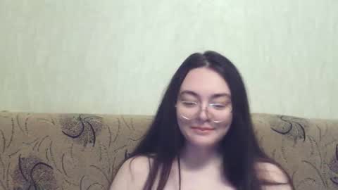 Snapshot of missis_mona chatting on 12.14.25 missis mona online show from 12.14.25