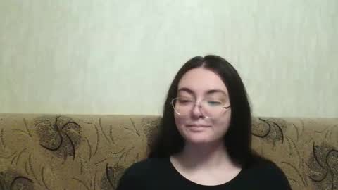 Snapshot of missis_mona chatting on 12.15.25 missis mona online show from 12.15.25