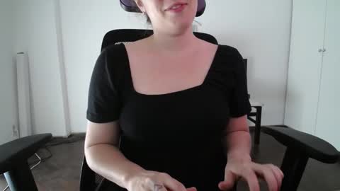 Snapshot of missivana777 chatting on 02.21.25 Ivana online show from 02.21.25