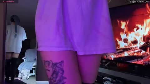 Miss Jen Dare online show from 02.05.25