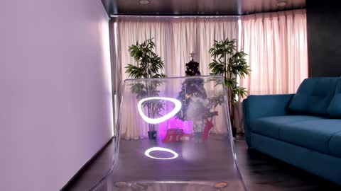 Snapshot of misskiarra chatting on 01.04.25 misskiarra online show from 01.04.25