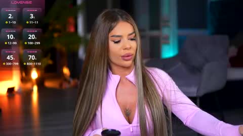 misskiarra online show from 05.05.26