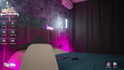 misskristel online show from 12.25.24