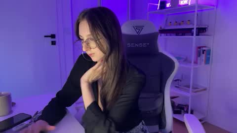 misslalii online show from 10.02.25