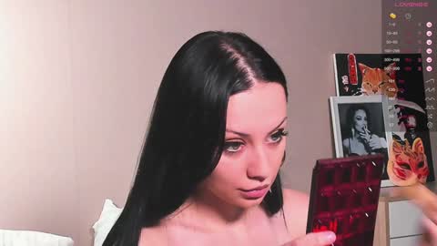 Snapshot of misslecter chatting on 12.25.24 Goddess Margot online show from 12.25.24