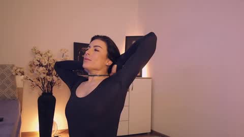 Lullu online show from 01.24.25