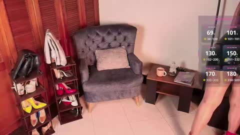 Snapshot of missmabelle_ chatting on 10.22.25 Im Valentina online show from 10.22.25