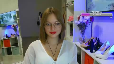 OneGoddess online show from 11.06.25