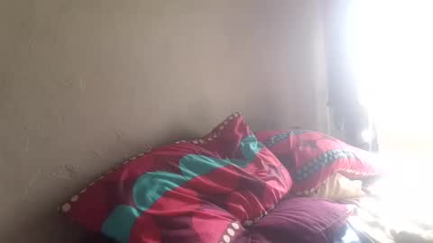 Snapshot of missmeandre chatting on 01.27.25 4bdn couple online show from 01.27.25