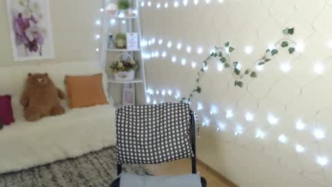 Snapshot of missmelons_ chatting on 12.07.24 Li  online show from 12.07.24