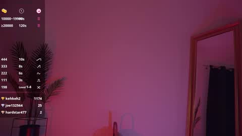 Snapshot of missmerciless chatting on 02.10.25 LUXXANDRA online show from 02.10.25