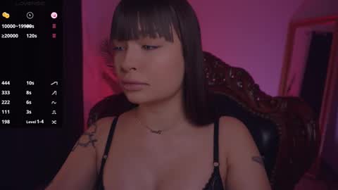 Snapshot of missmerciless chatting on 02.12.25 LUXXANDRA online show from 02.12.25