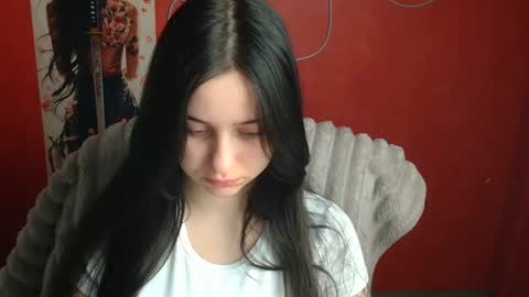 Mia online show from 04.19.26