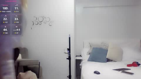 Mia online show from 01.01.25