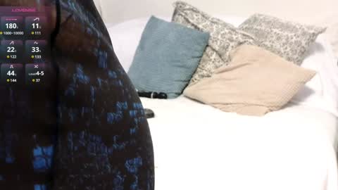 Mia online show from 01.25.25