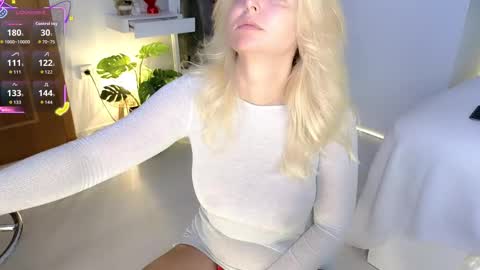 Mia online show from 09.20.25